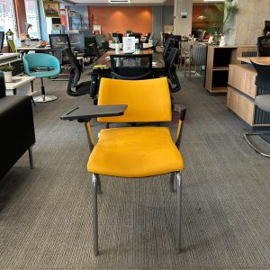 Sarı Yazı Tablalı Konferans Koltuğu – Özel Üretim