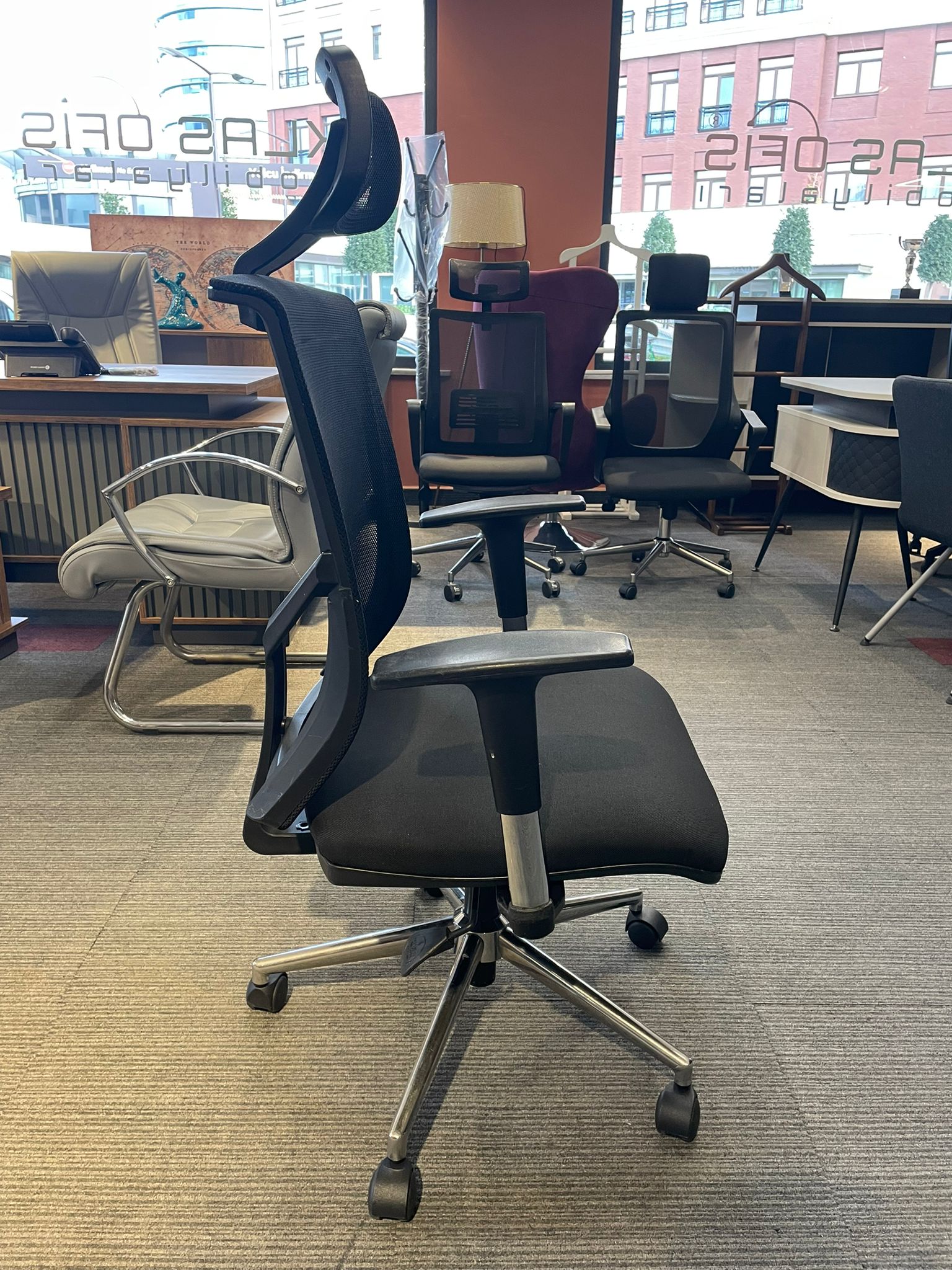 Siyah Fileli Yönetici Koltuğu (Yenilenmiş Ürün) - Görsel 4