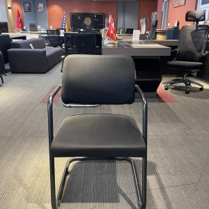 Klas Ofis Üsküdar Siyah Kumaş Bekleme Koltuğu (2. El – Temiz)