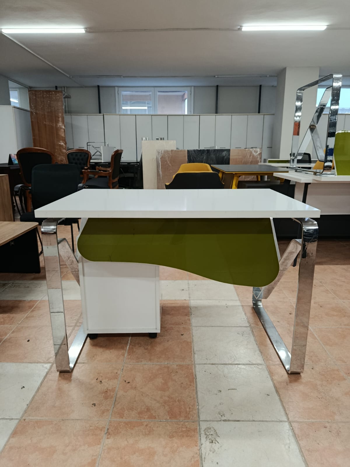 Klas Ofis Üsküdar 70×110 Kesonlu Bireysel Çalışma Masası (2. El – Temiz)