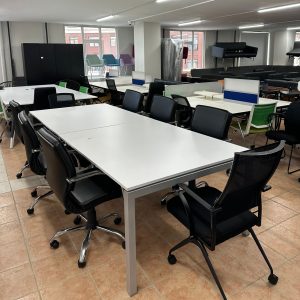 Klas Ofis Üsküdar 300x120 Beyaz Toplantı Masası – 8 Kişilik – İkinci El