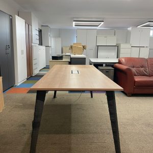 KLAS OFİS ÜSKÜDAR 80x200 MARBELLA DATAPORTLU SIFIR TOPLANTI MASASI