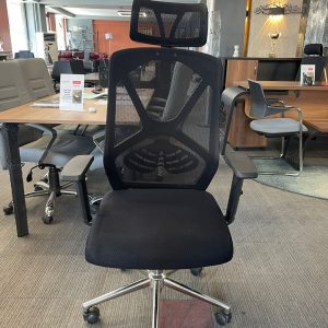 KLAS OFİS ÜSKÜDAR SİYAH FİLELİ KROM AYAKLI YÖNETİCİ KOLTUĞU