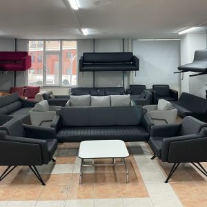 KLAS OFİS ÜSKÜDAR 3+1+1 SİYAH DERİ OTURMA GRUBU