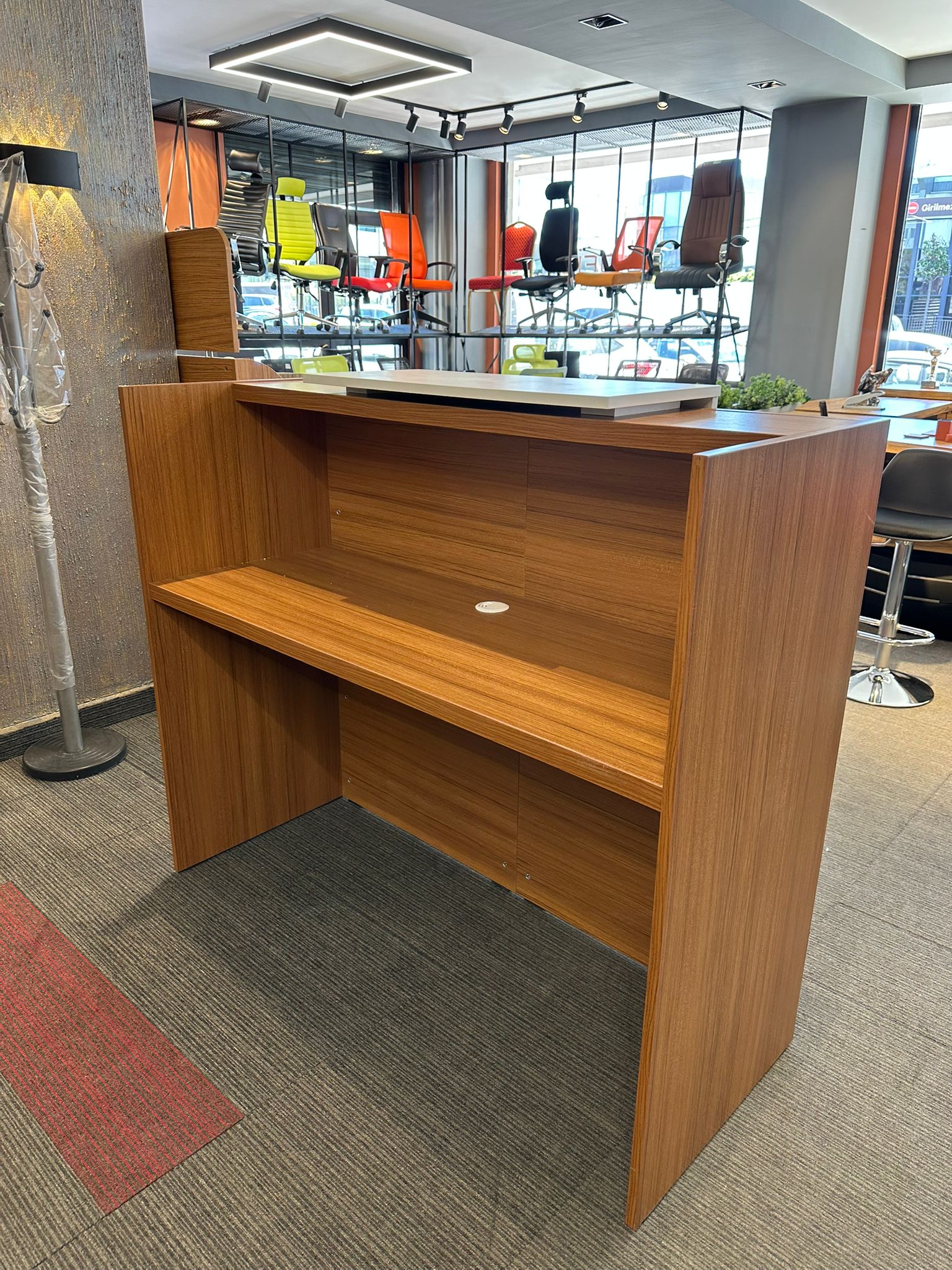 KLAS OFİS ÜSKÜDAR DOVI MARKA 135x50x115 BAROK CEVİZ BANKO SIFIR ÜRÜN - Görsel 5