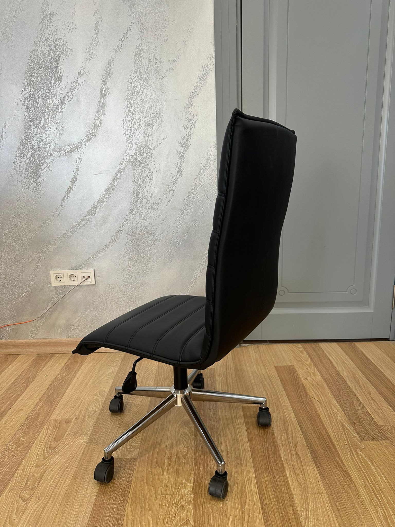 KLAS OFİS ÜSKÜDAR İKİNCİ EL DERİ ÇALIŞMA VE TOPLANTI KOLTUĞU - Görsel 5