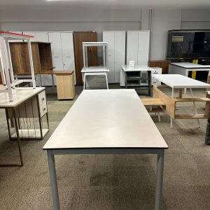 KLAS OFİS ÜSKÜDAR 180X80 KOLEKSİYON KOMPAKT SU GEÇİRMEZ MASA