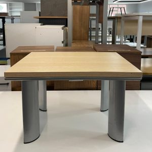 KLAS OFİS ÜSKÜDAR MEŞE RENK METAL AYAKLI MODERN OFİS SEHPASI