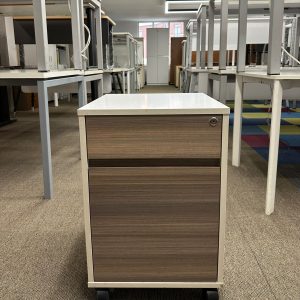 KLAS OFİS ÜSKÜDAR BEYAZ VE BAROK CEVİZ İKİNCİ EL STOKLU KESON
