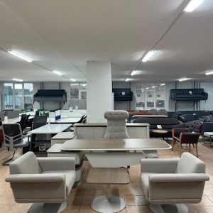 KLAS OFİS ÜSKÜDAR 220X90 REDOF MARKA MAKAM TAKIMI SIFIR ÜRÜN