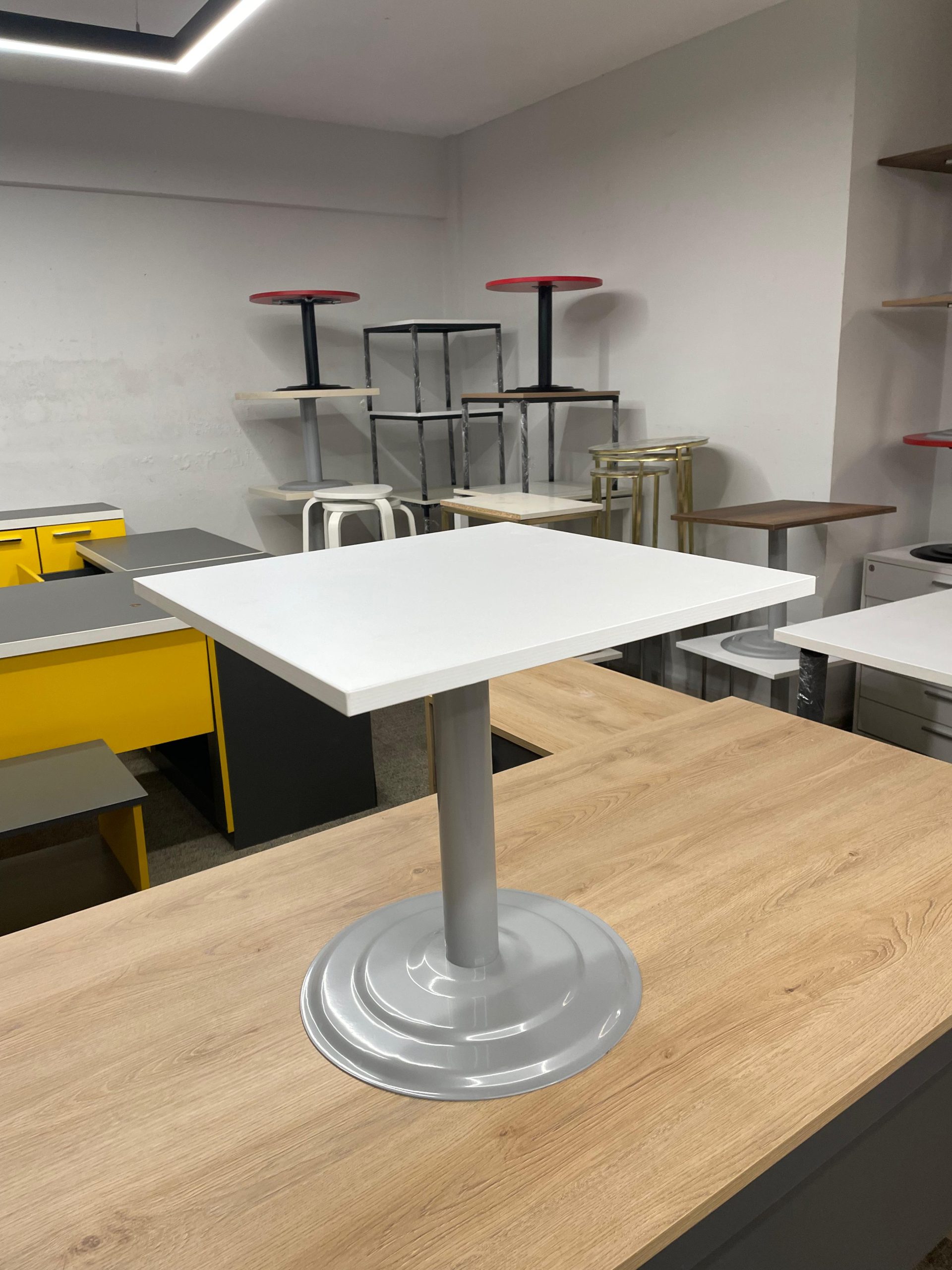 KLAS OFİS ÜSKÜDAR 50X50 BEYAZ SIFIR SEHPA - Görsel 4