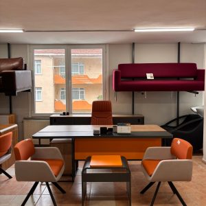 KLAS OFİS ÜSKÜDAR 210x100 MARBELLA KİRAZ & ANTRASİT YÖNETİCİ