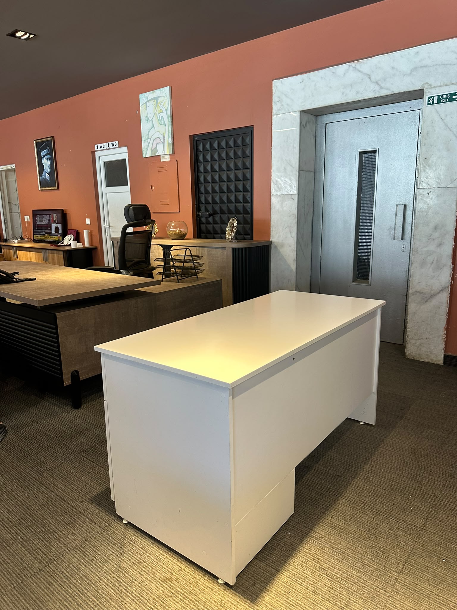KLAS OFİS ÜSKÜDAR 140X65 BEYAZ KESONLU ÇALIŞMA MASASI - Görsel 3