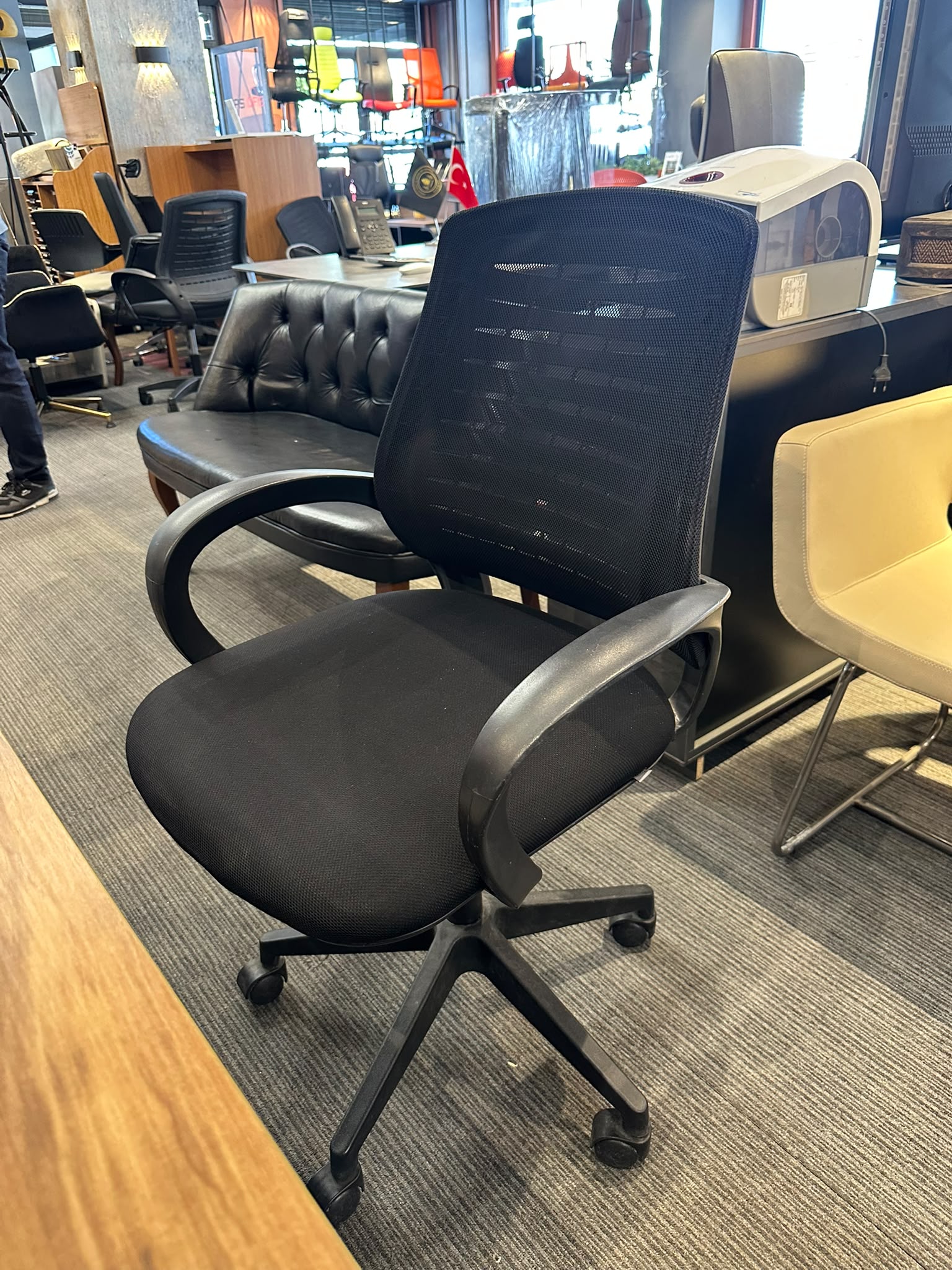 KLAS OFİS ÜSKÜDAR 140X70 MEŞE MAKAM TAKIMI (KOLTUKLU SET) - Görsel 8