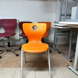 KLAS OFİS ÜSKÜDAR MONOBLOK TURUNCU RENK BEKLEME SANDALYESİ