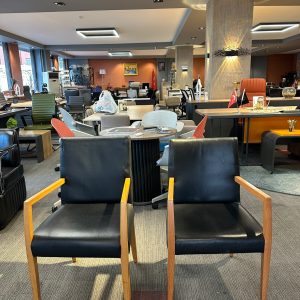 KLAS OFİS ÜSKÜDAR KOLEKSİYON MARKA DERİ TEKLİ BERJER - AHŞAP AYAKLI