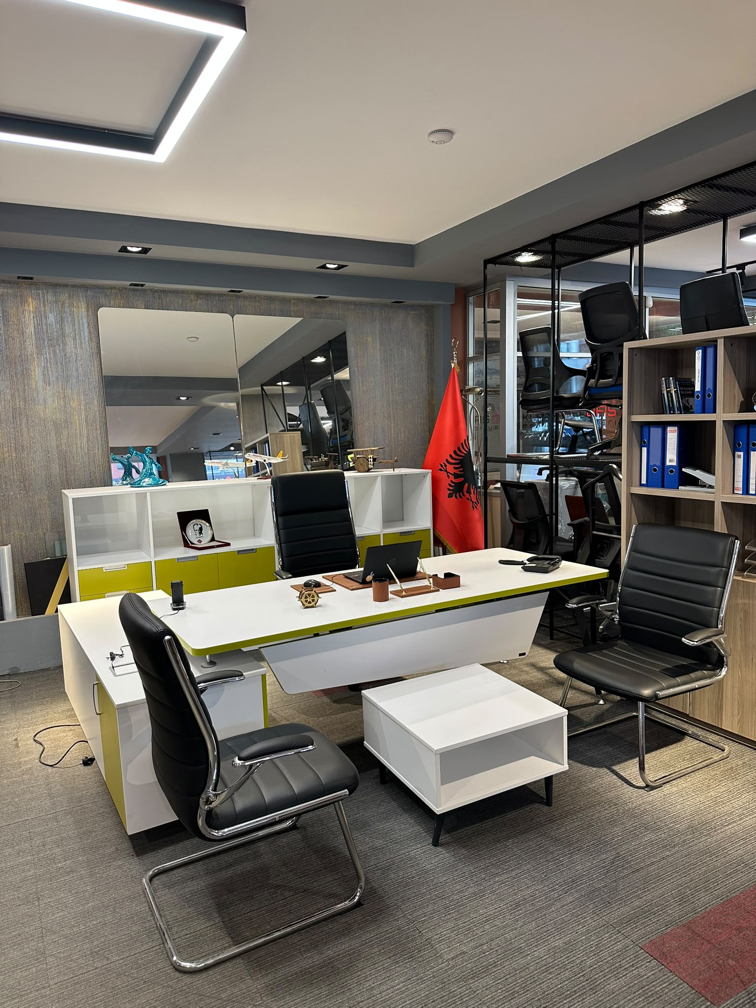 KLAS OFİS ÜSKÜDAR 220x90 FLEKSİT MAKAM TAKIMI KOLTUKLU FULL SET - Görsel 3
