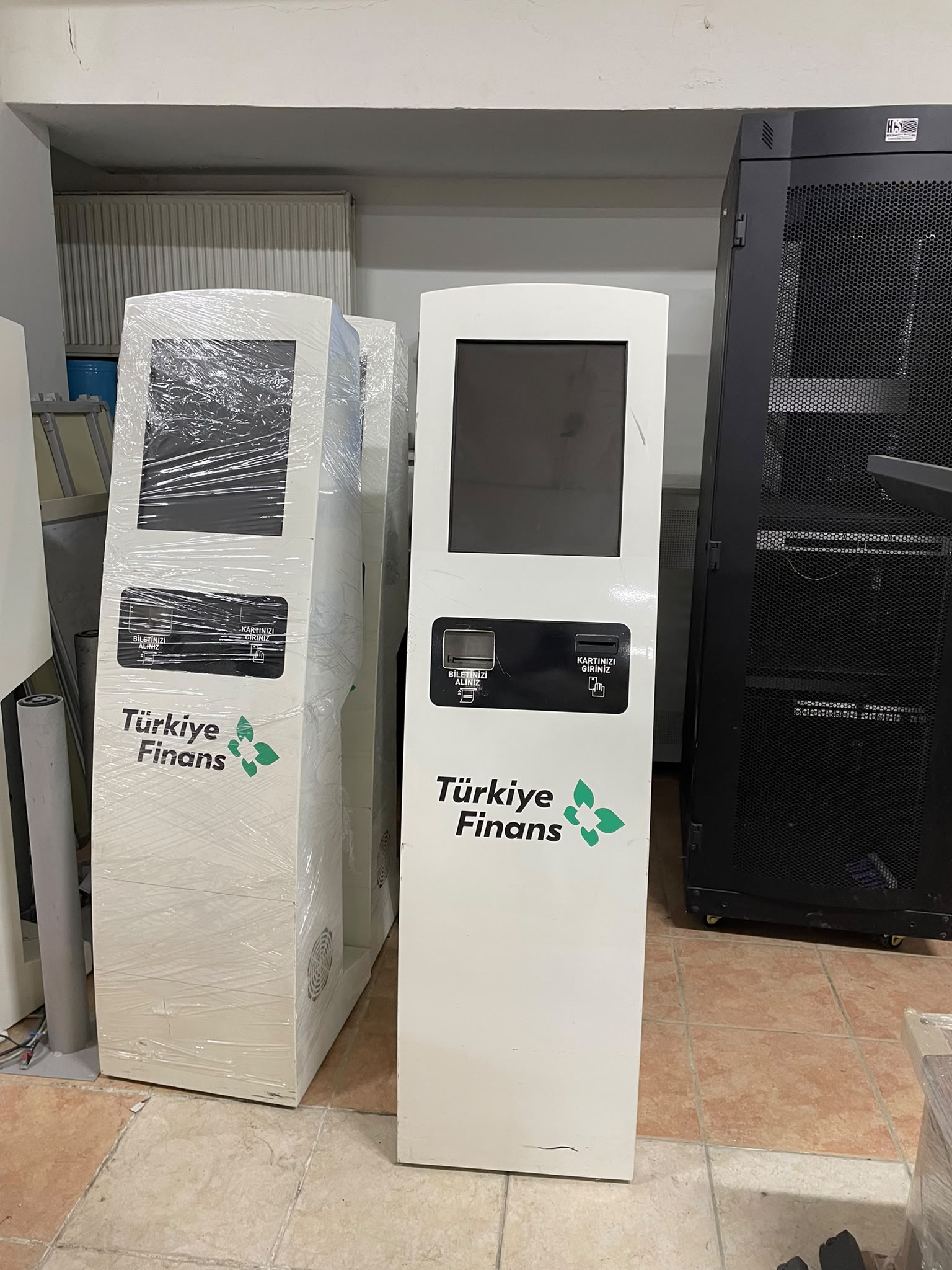 KLAS OFİS ÜSKÜDAR BANKADAN ÇIKMA EKRANLI SIRAMATİK SİSTEMİ