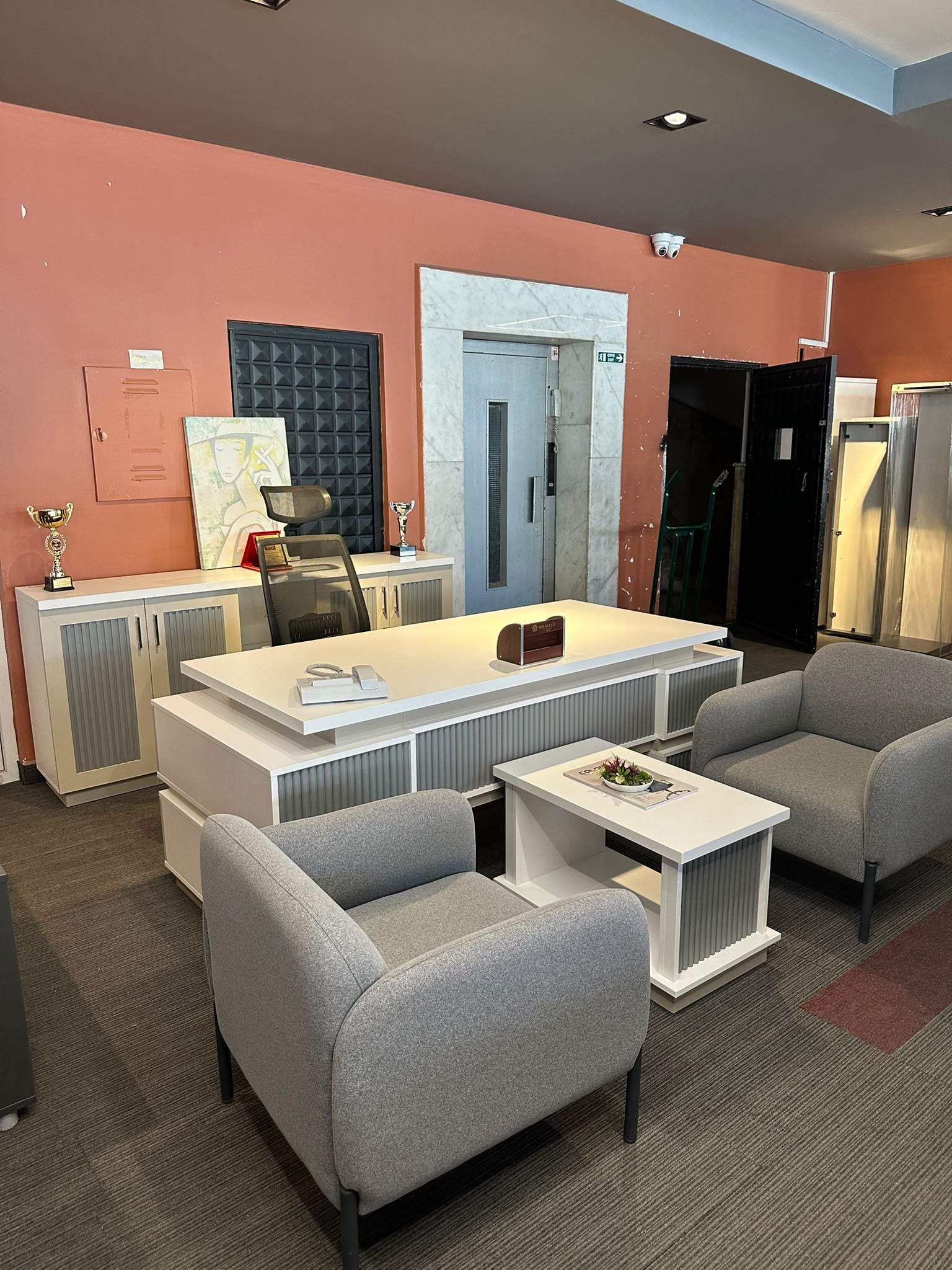 KLAS OFİS ÜSKÜDAR 85x200 cm KREM BEYAZ MÜDÜR MASA TAKIMI SIFIR - Görsel 3