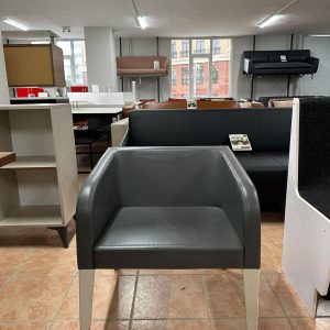 KLAS OFİS ÜSKÜDAR AHŞAP AYAKLI MİSAFİR BEKLEME KOLTUĞU