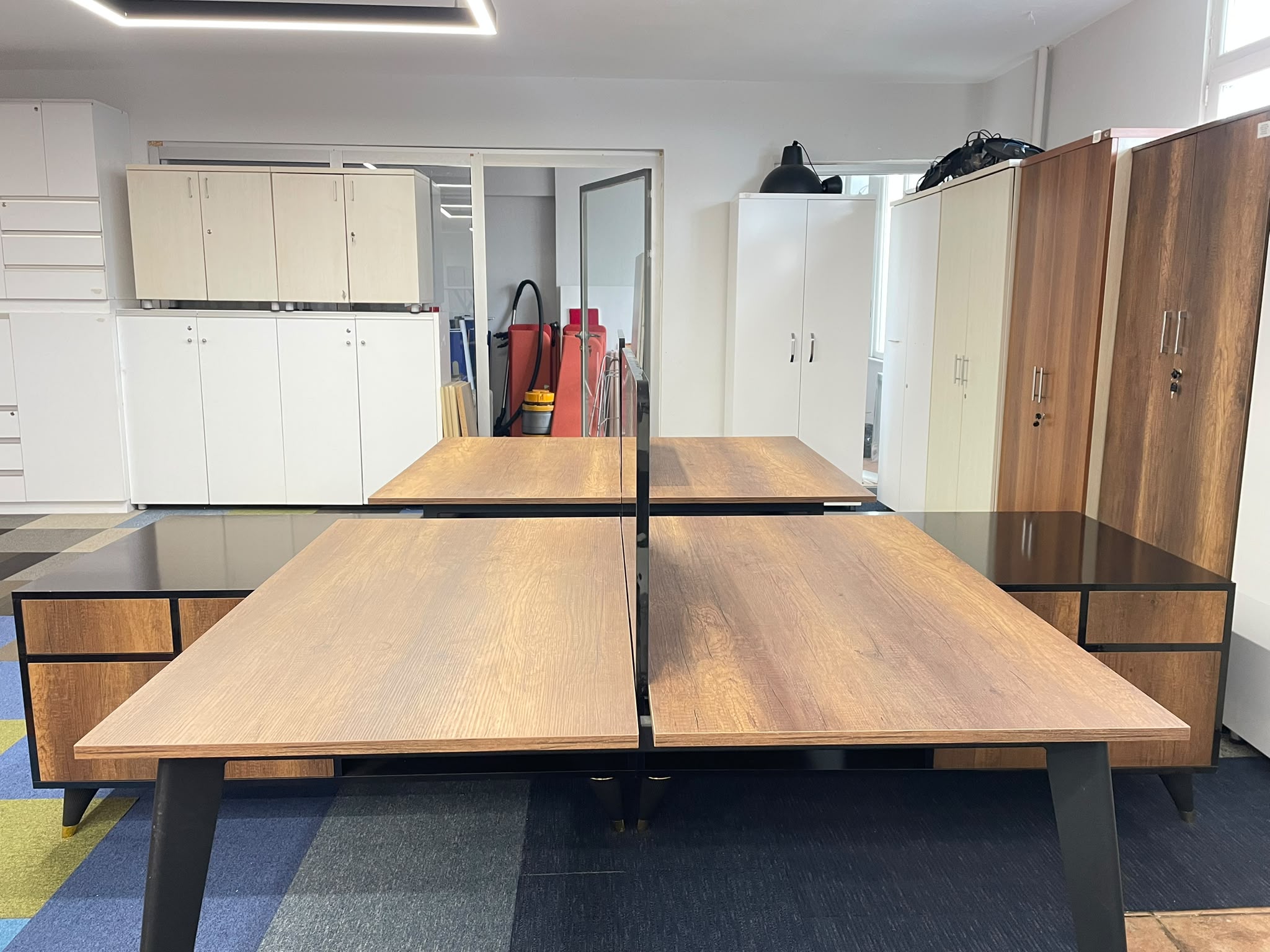 KLAS OFİS ÜSKÜDAR 4 KİŞİLİK BAROK CEVİZ WORKSTATION - Görsel 6